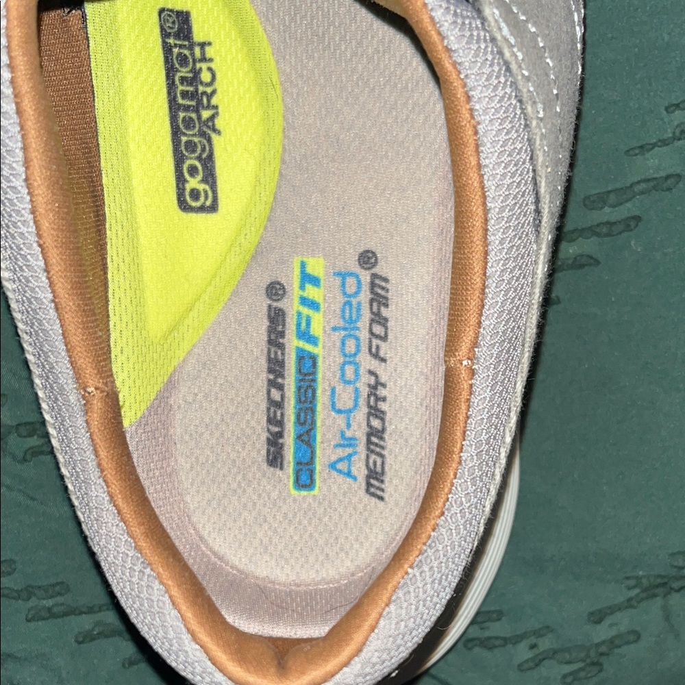 Skechers Garza Men's Sneakers in Taupe - Picture 6 of 6